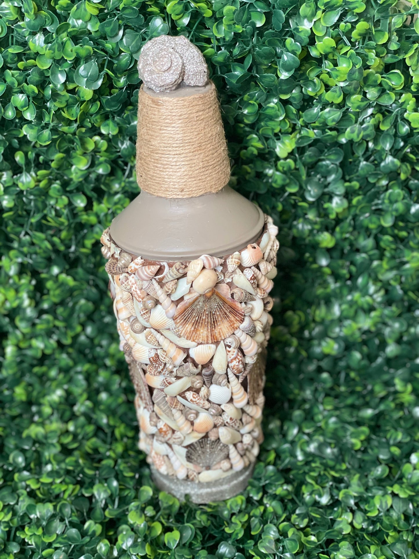 Seashell drink shaker