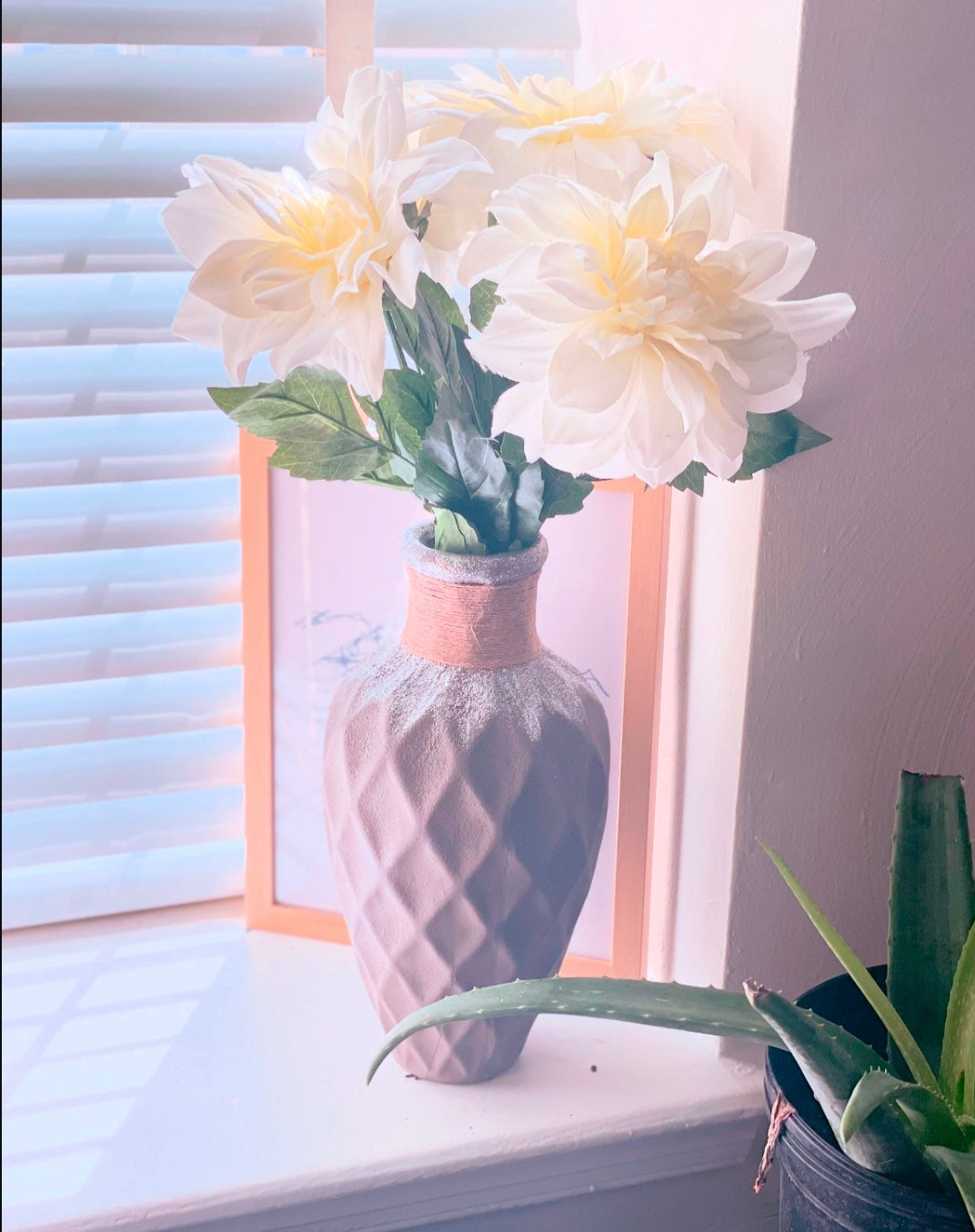 Silver and beige diamond dimension design vase