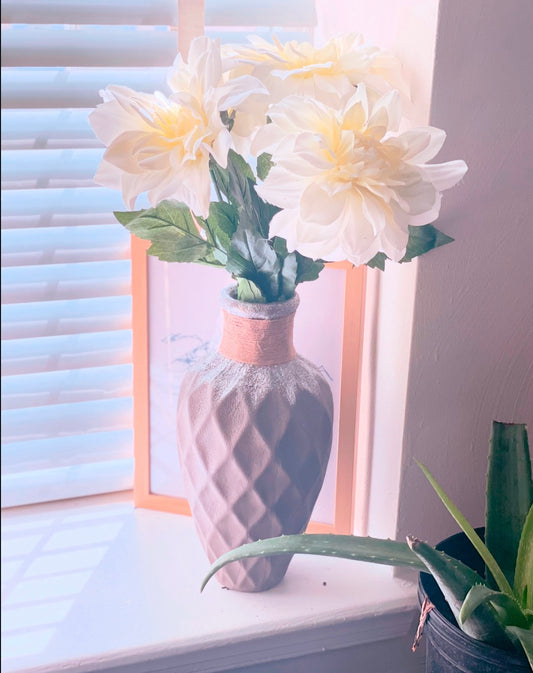 Silver and beige diamond dimension design vase