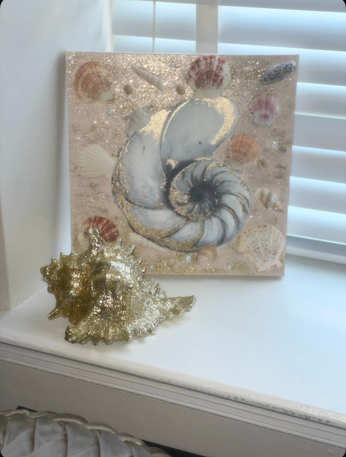 Cyclone beach seashells 3D art Beige and Gold